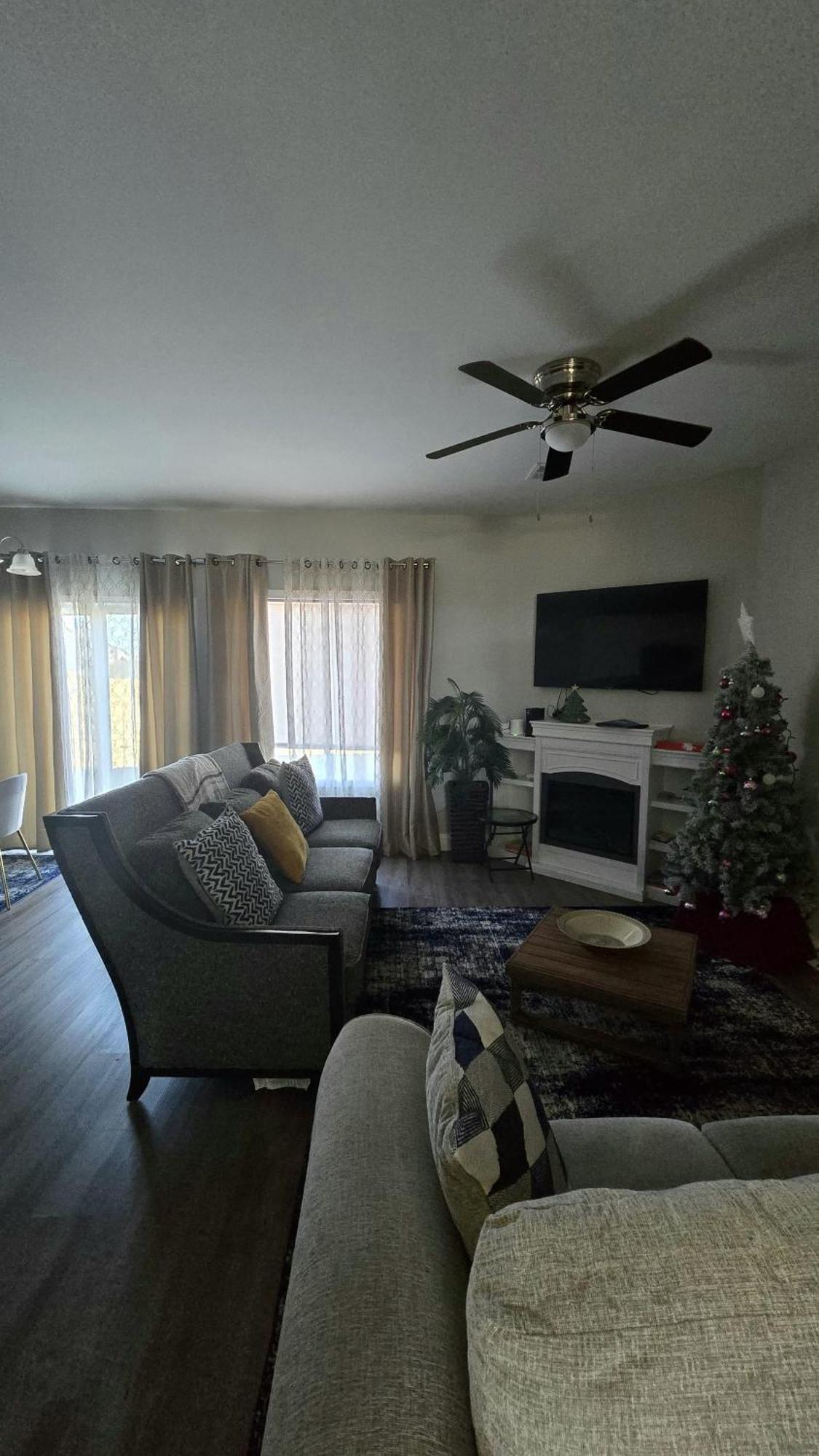 Gorgeous 3 Bedroom Home With Cable Tv In All Rooms & Free Wi-Fi Concord Dış mekan fotoğraf